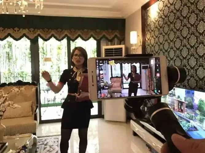 什么网址可以看做爱直播用户评价头像展示图